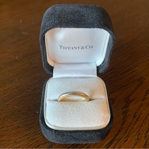 Authentic Tiffany & Co. Together Milgrain Wedding Band Ring Platinum/18k Gold - Picture 9 of 9